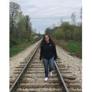 Meet your Posher, Malia